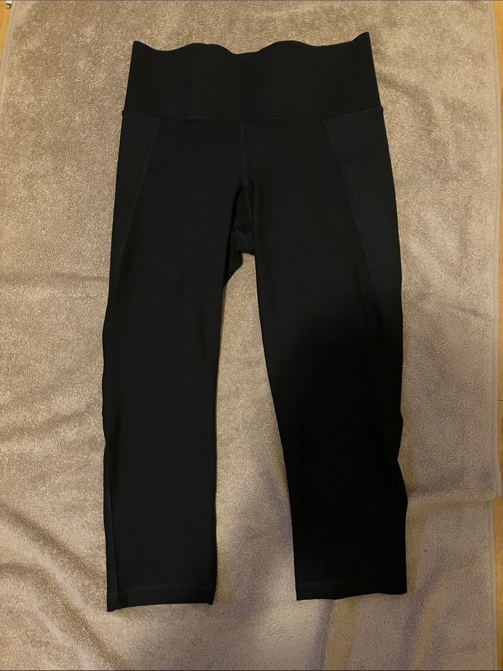 Old Navy Solid Black High-Rise Crop Leggings